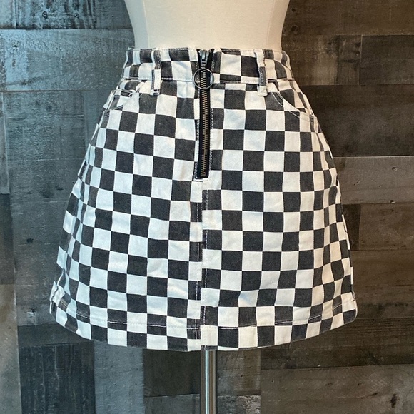 Urban Outfitters BDG jean mini skirt small black white checkered denim skater - Picture 6 of 11
